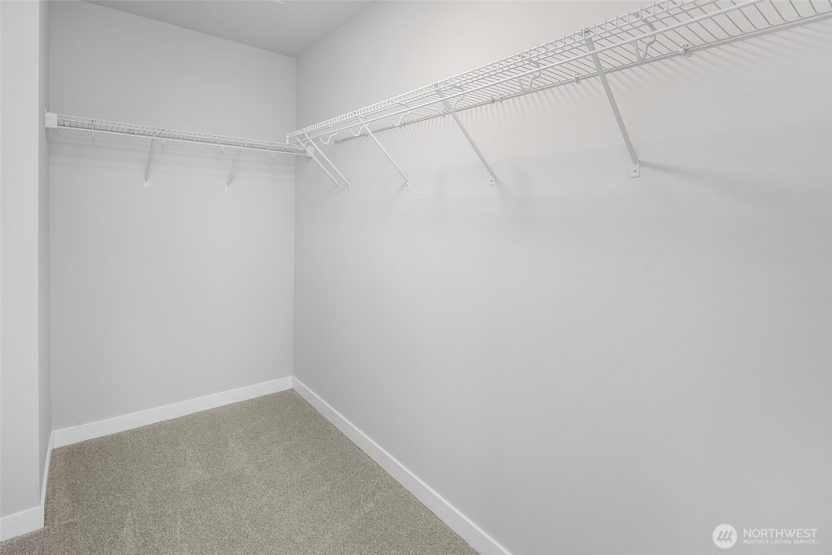 562 SW 97th Street #4, Seattle, WA 98106