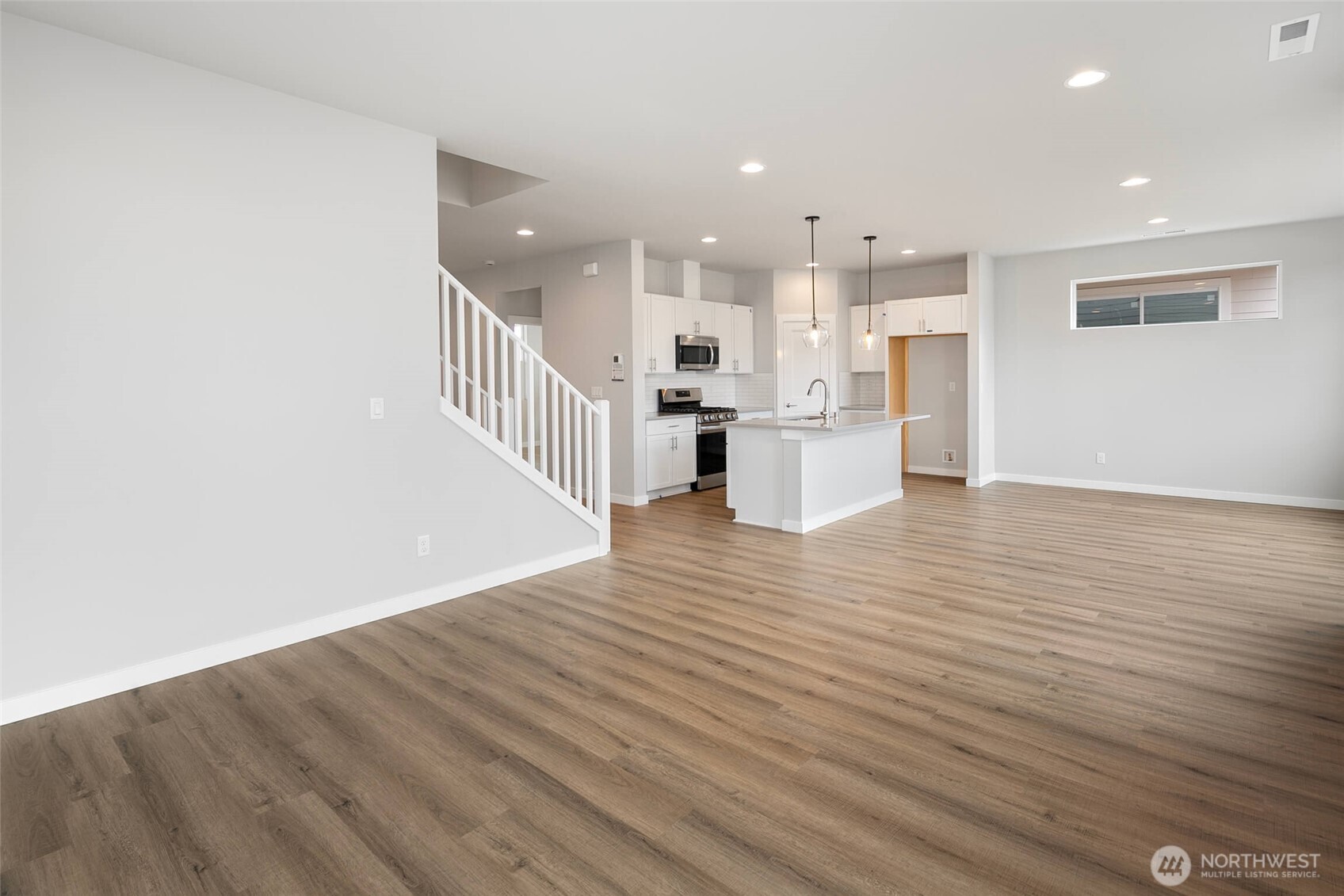 562 SW 97th Street #4, Seattle, WA 98106