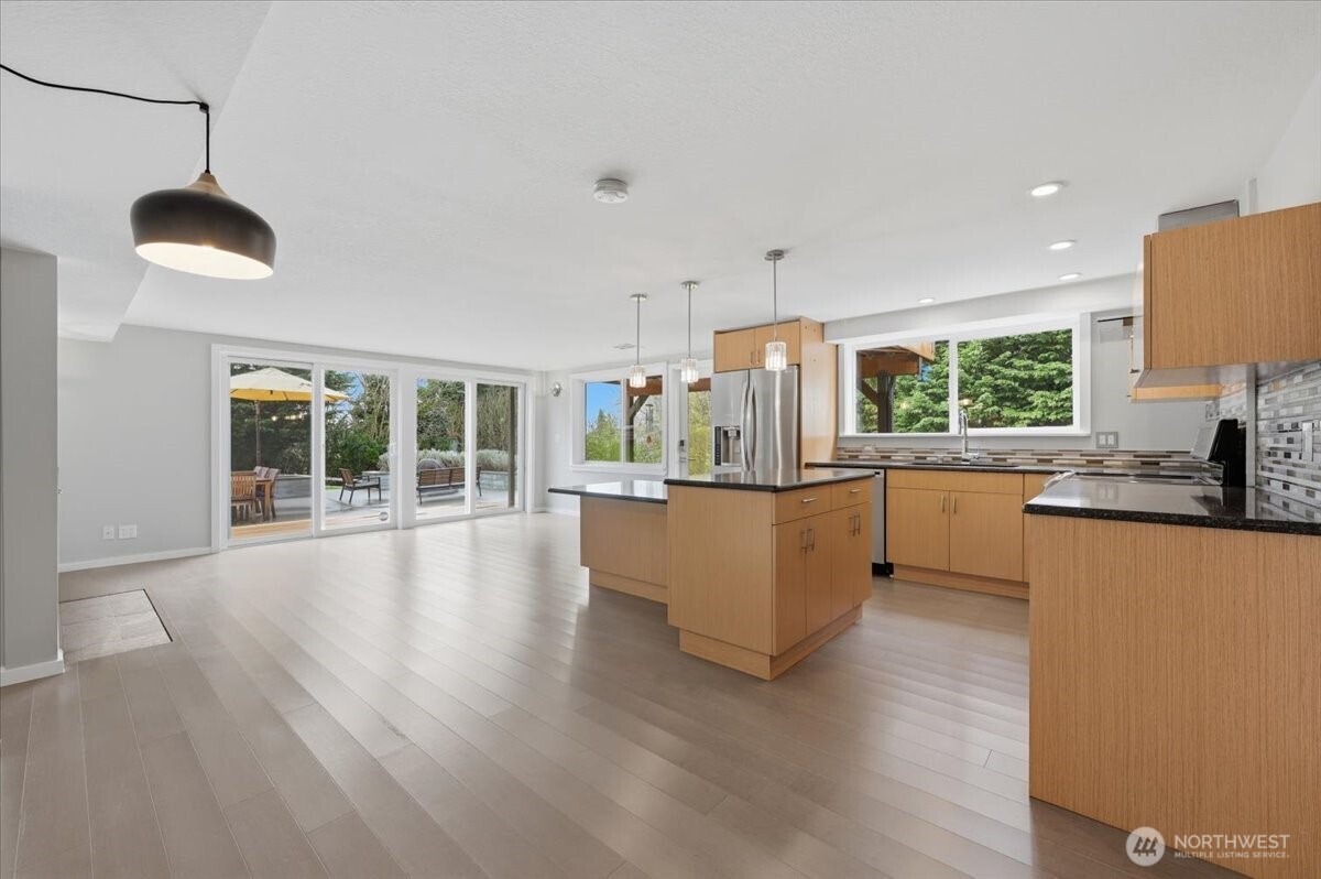 16125 NE 145 Street , Woodinville, WA 98072