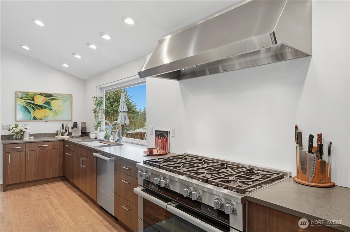 16125 NE 145 Street , Woodinville, WA 98072