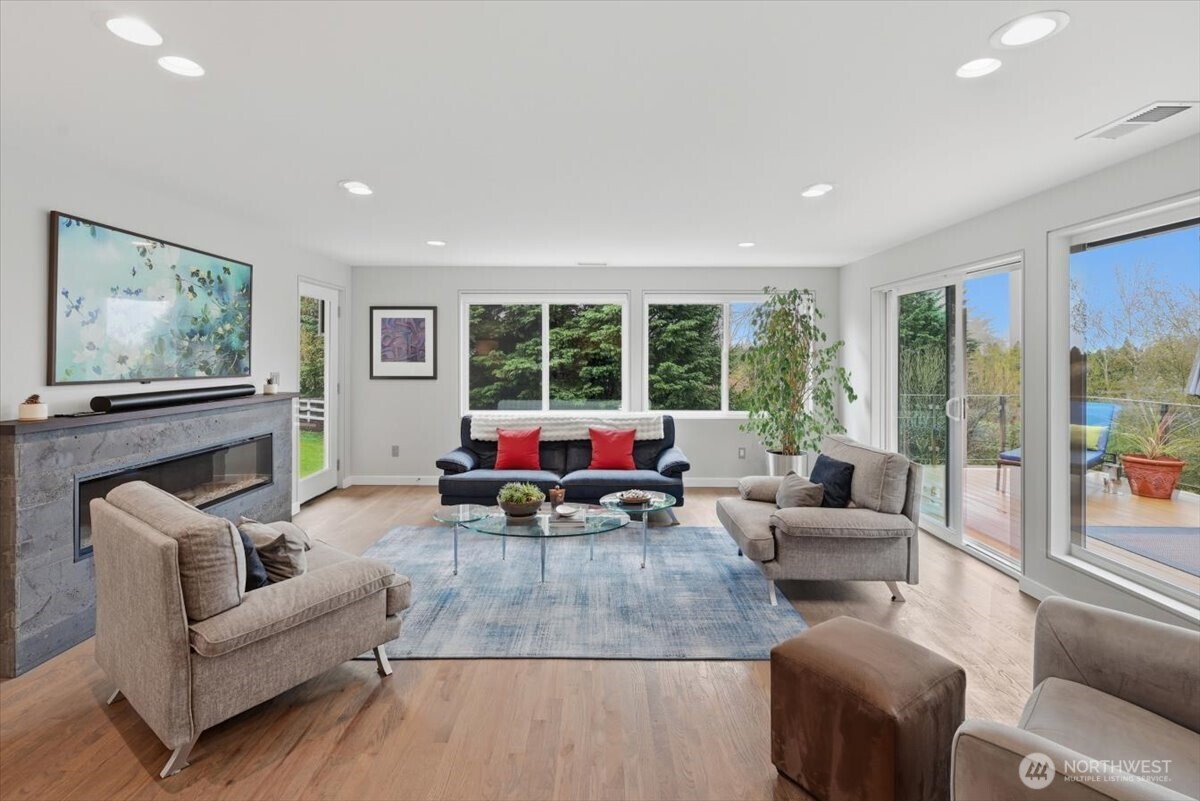 16125 NE 145 Street , Woodinville, WA 98072