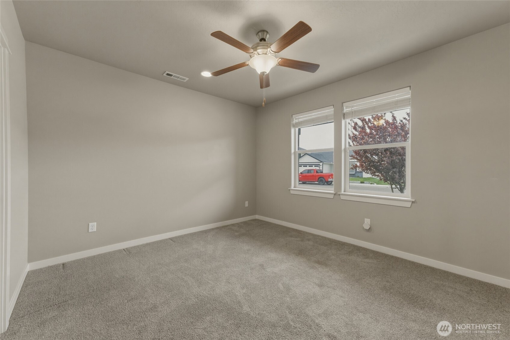 3070 Duval Loop , Richland, WA 99352