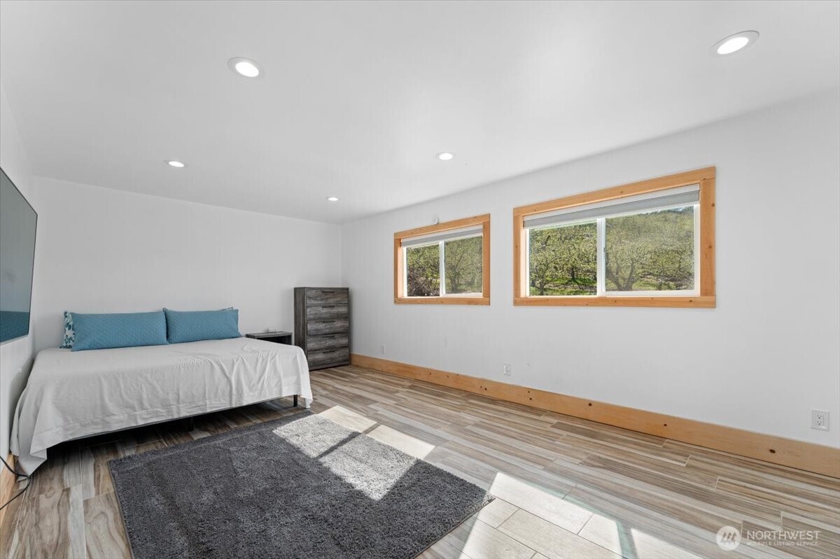 882 Lower Joe Creek Road , Manson, WA 98831