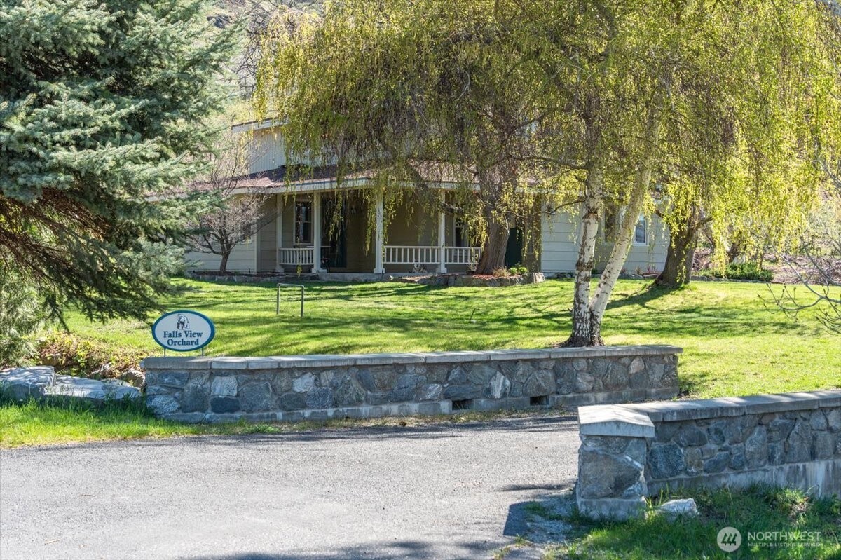 882 Lower Joe Creek Road , Manson, WA 98831