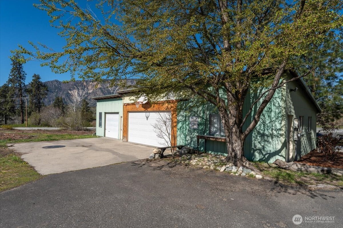 882 Lower Joe Creek Road , Manson, WA 98831