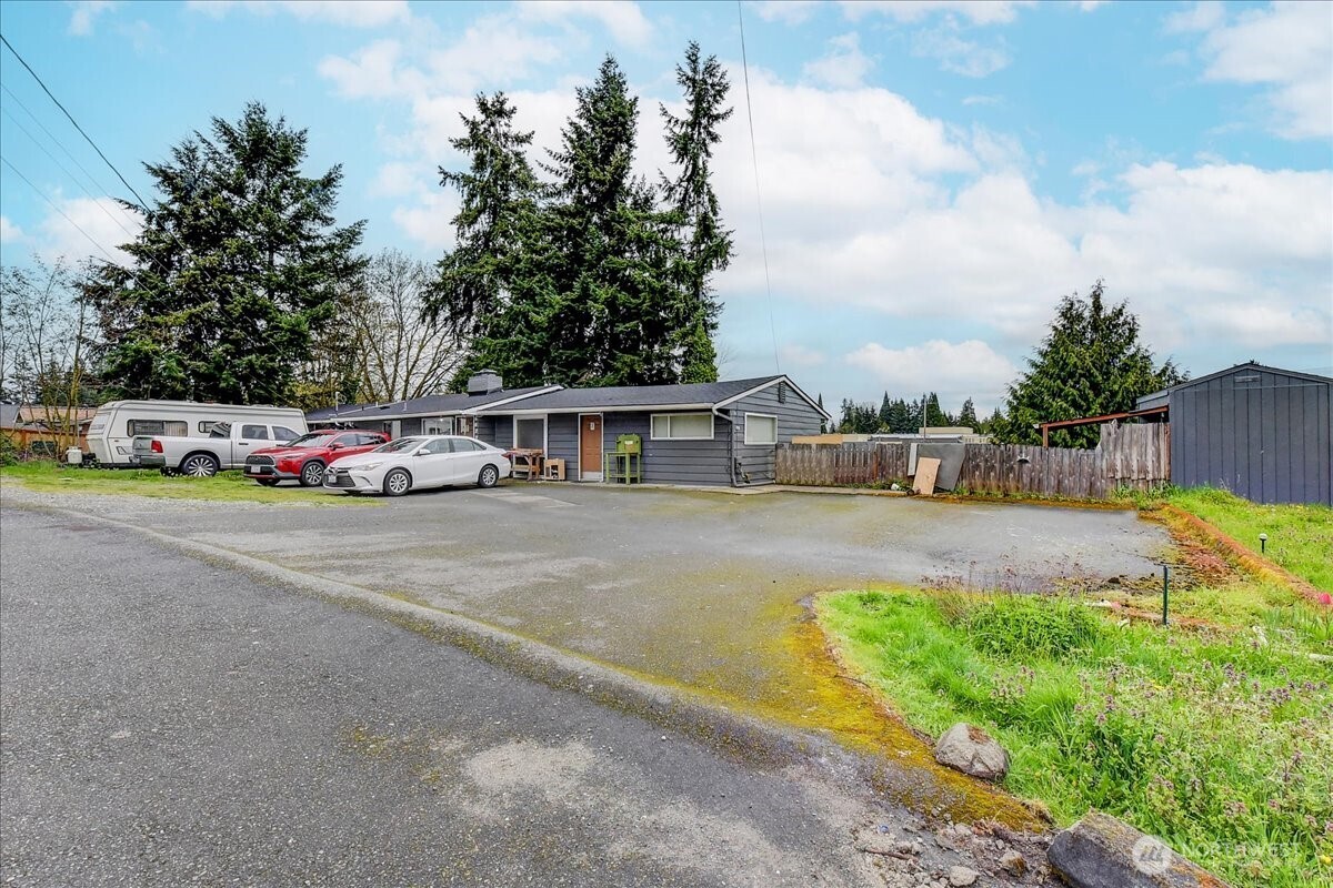 6629 204th Street SW, Lynnwood, WA 98036
