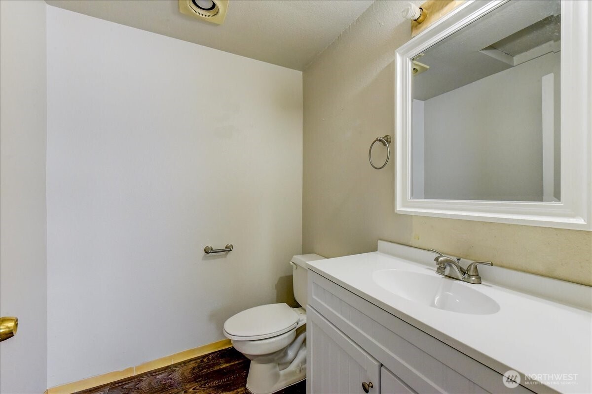 6629 204th Street SW, Lynnwood, WA 98036