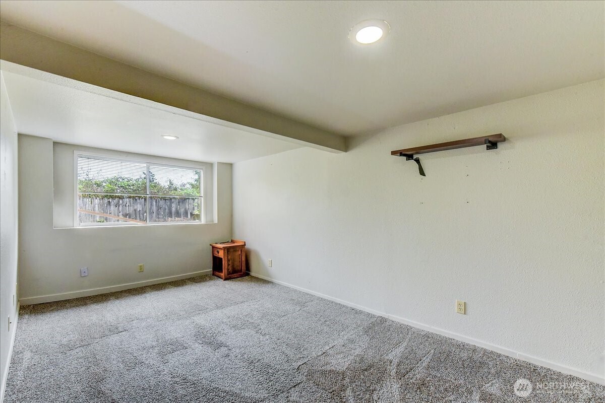 6629 204th Street SW, Lynnwood, WA 98036