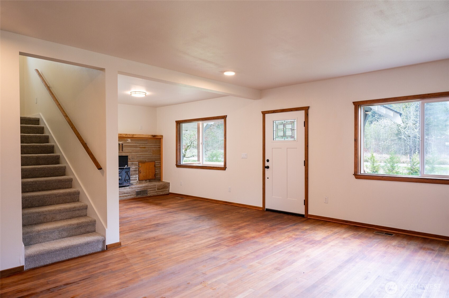10802 Eatonville Highway E, Eatonville, WA 98328