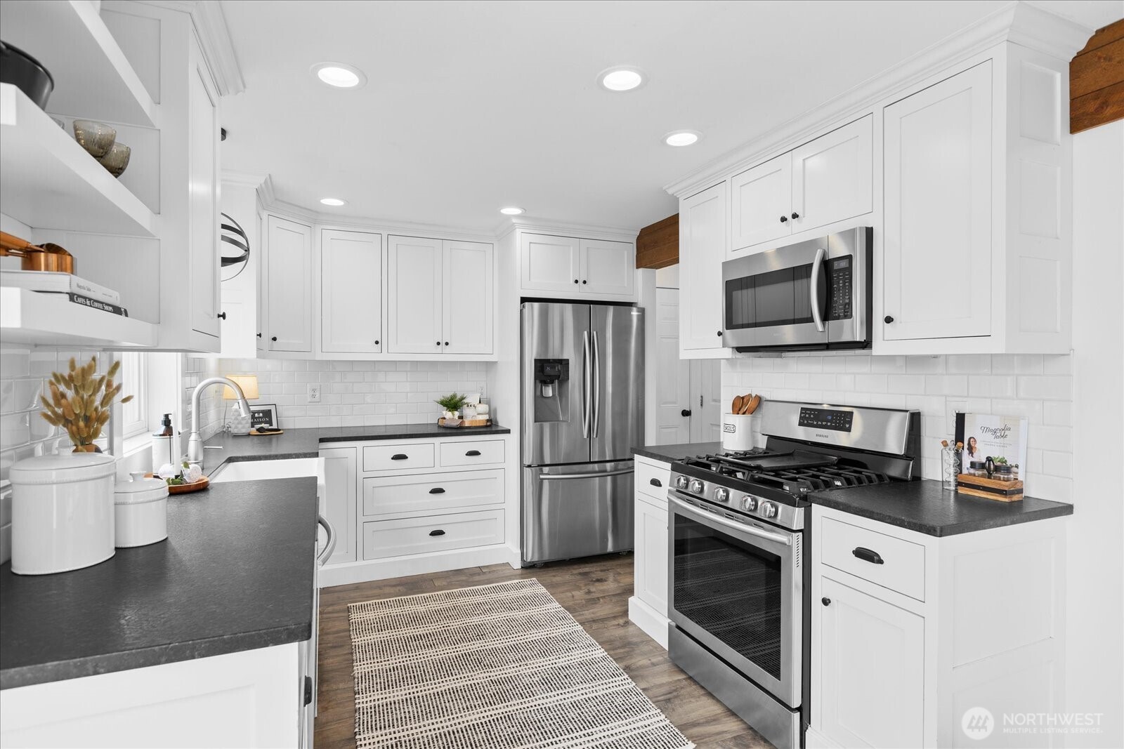 208 Shantel Street , Mount Vernon, WA 98274