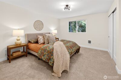 20017 Locust Way , Lynnwood, WA 98036 - Photo 18