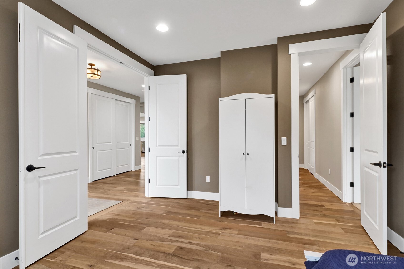 24030 Dolphin Lane , Mount Vernon, WA 98274