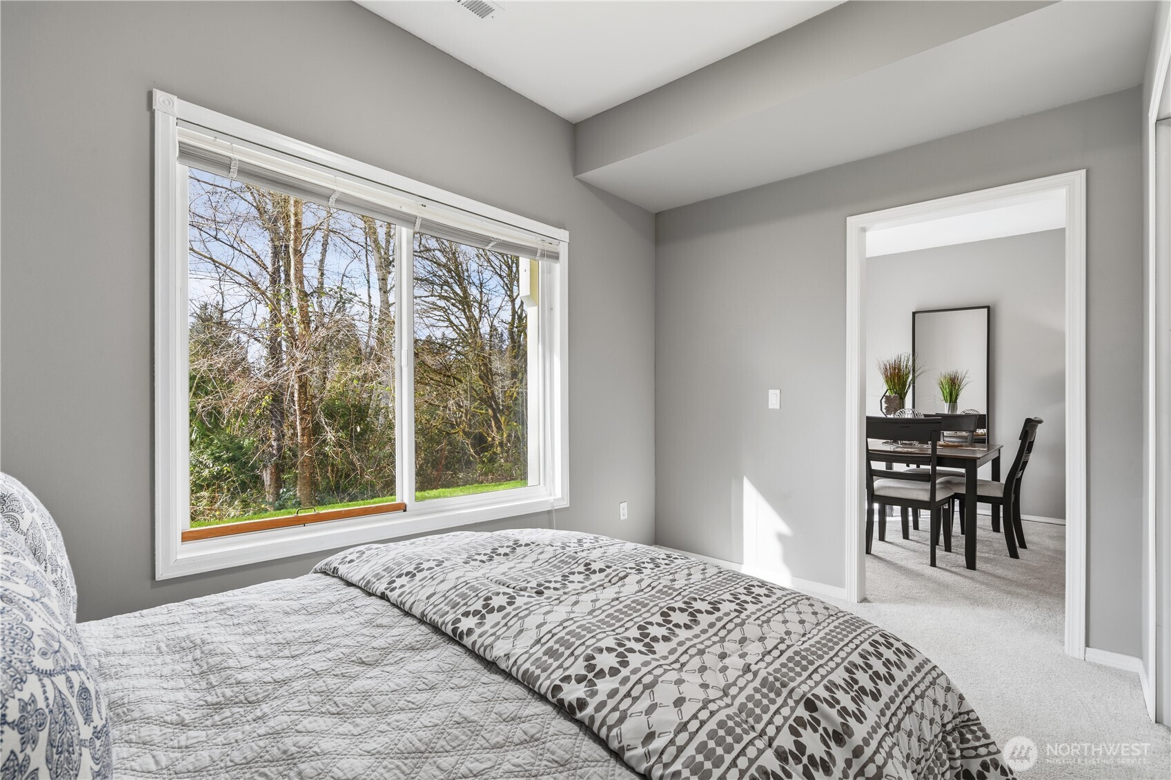 6649 SE Cougar Mountain Way , Bellevue, WA 98006
