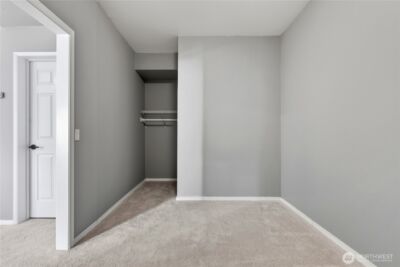 6649 SE Cougar Mountain Way , Bellevue, WA 98006 - Photo 37