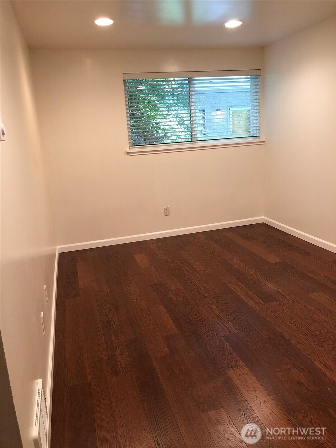 12030 32nd Avenue NE #1-6, Seattle, WA 98125