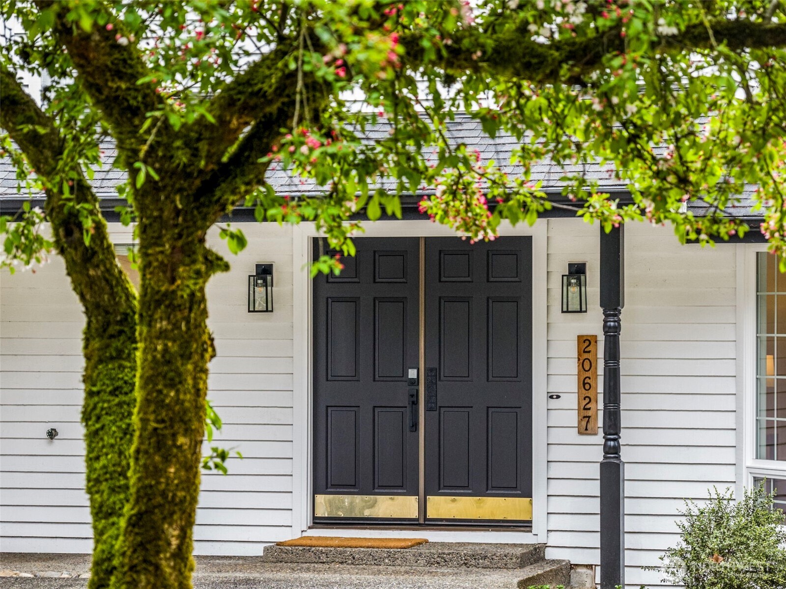 20627 NE 66th Place , Redmond, WA 98053