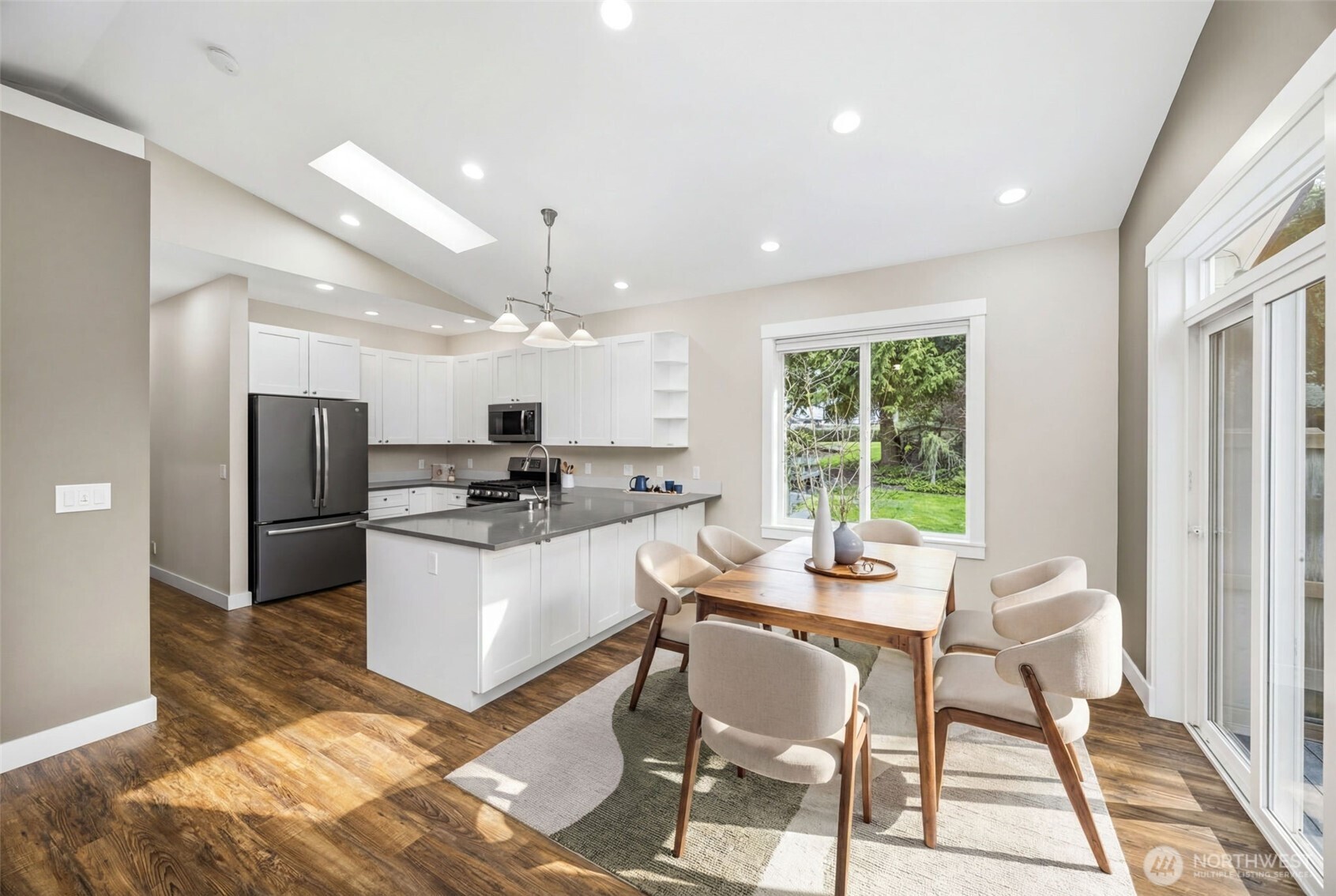 20627 NE 66th Place , Redmond, WA 98053