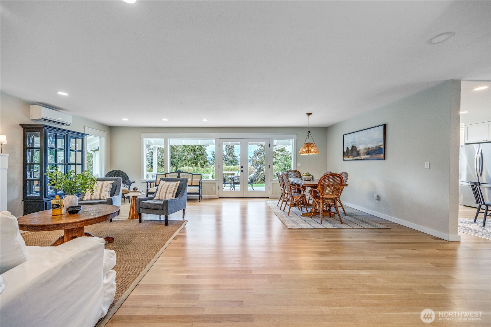 4185 Point White Drive NE, Bainbridge Island, WA 98110