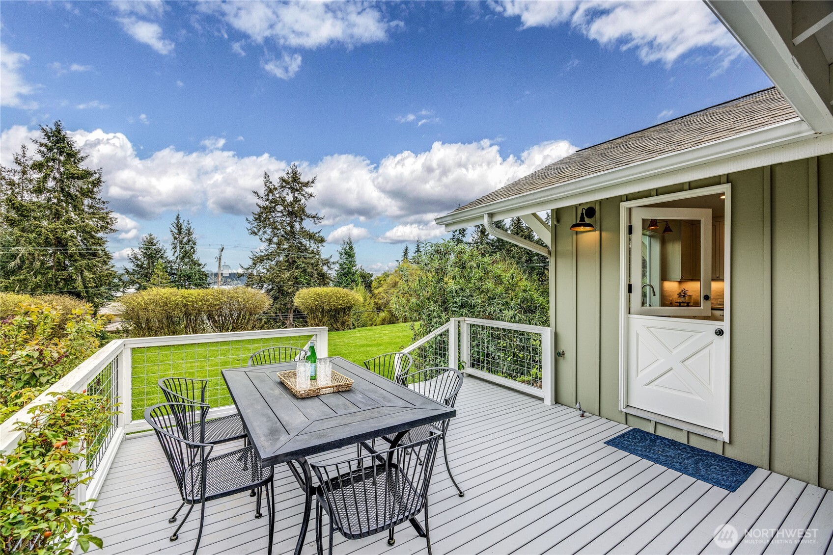 4185 Point White Drive NE, Bainbridge Island, WA 98110