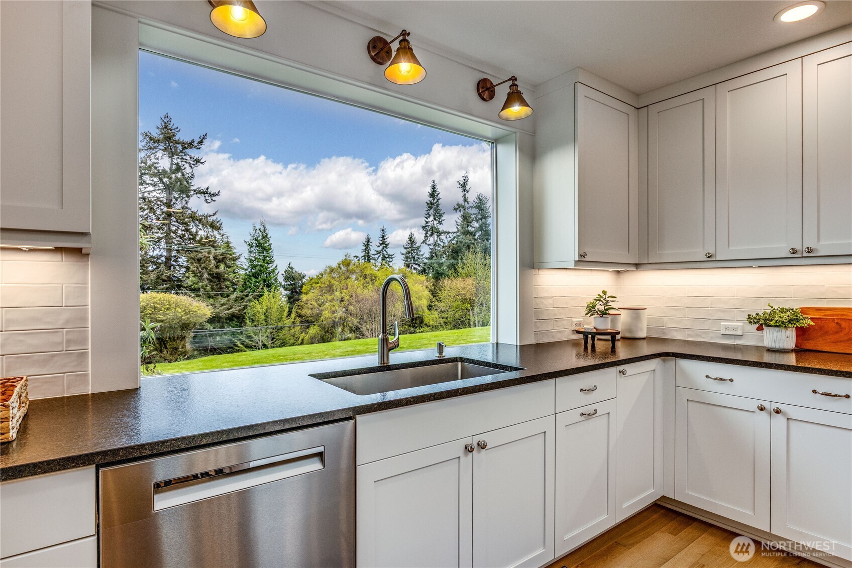 4185 Point White Drive NE, Bainbridge Island, WA 98110