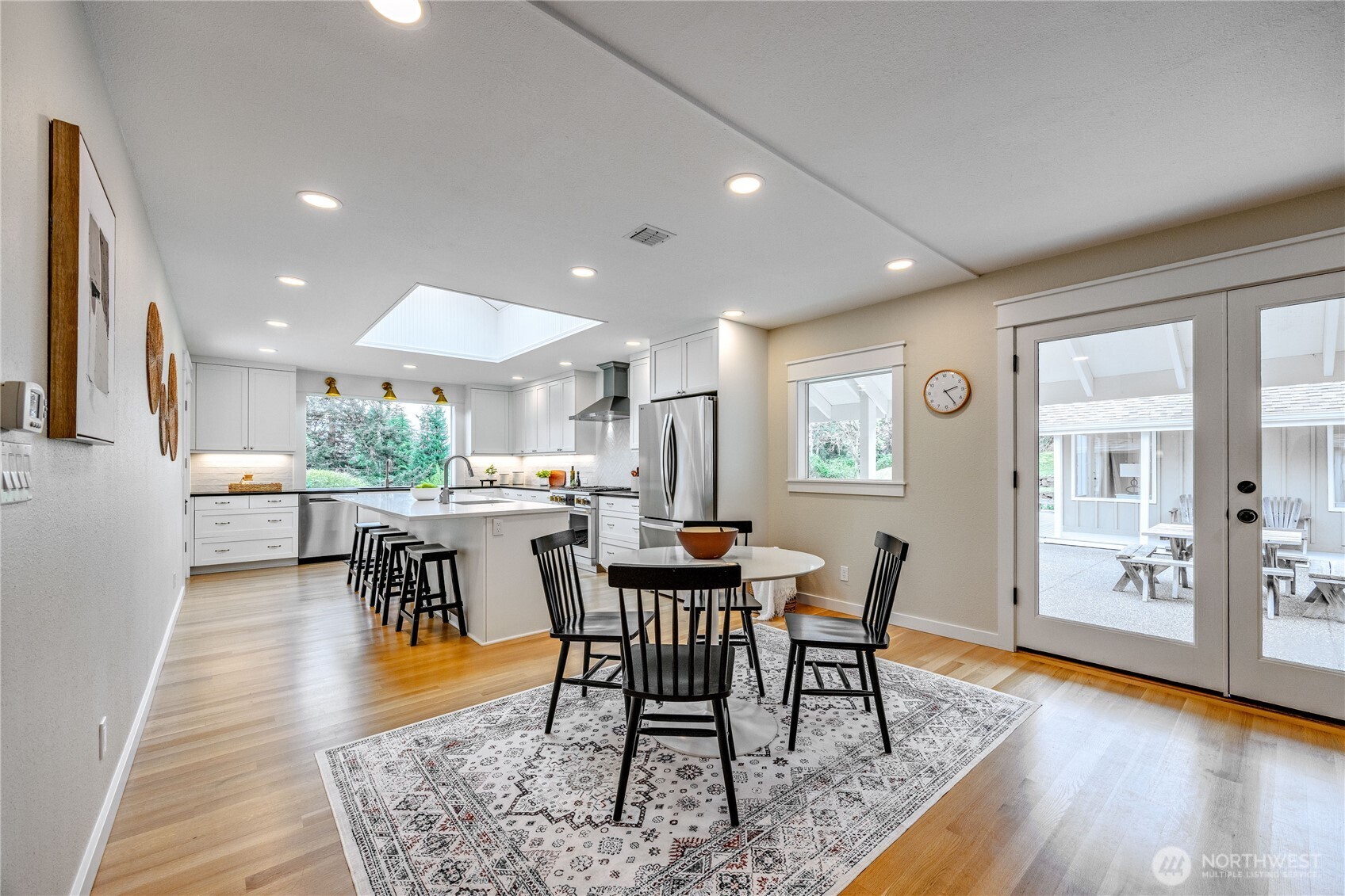 4185 Point White Drive NE, Bainbridge Island, WA 98110