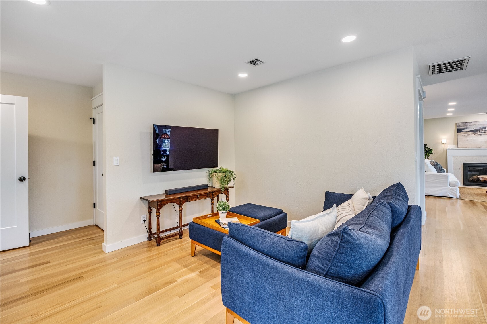 4185 Point White Drive NE, Bainbridge Island, WA 98110