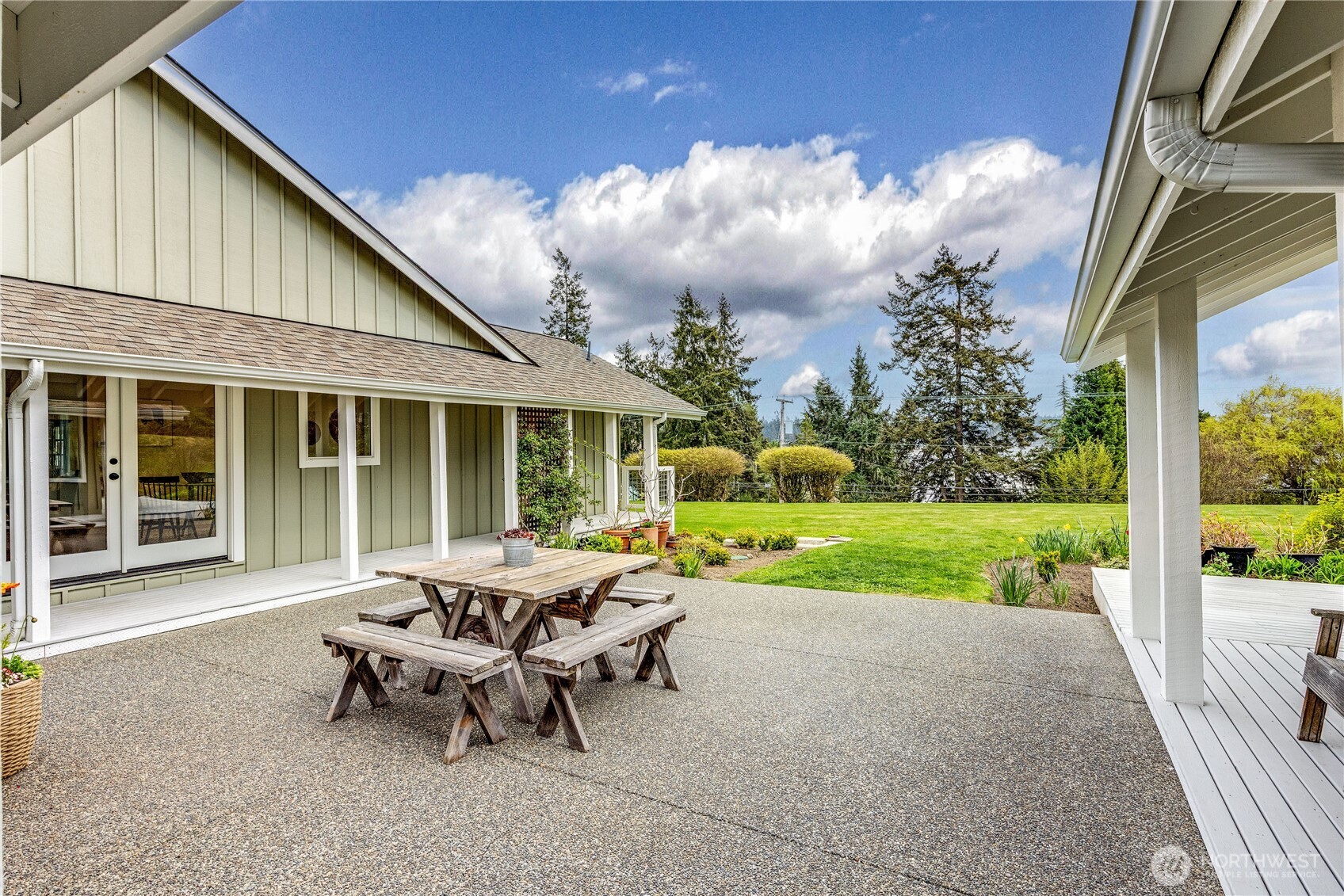 4185 Point White Drive NE, Bainbridge Island, WA 98110