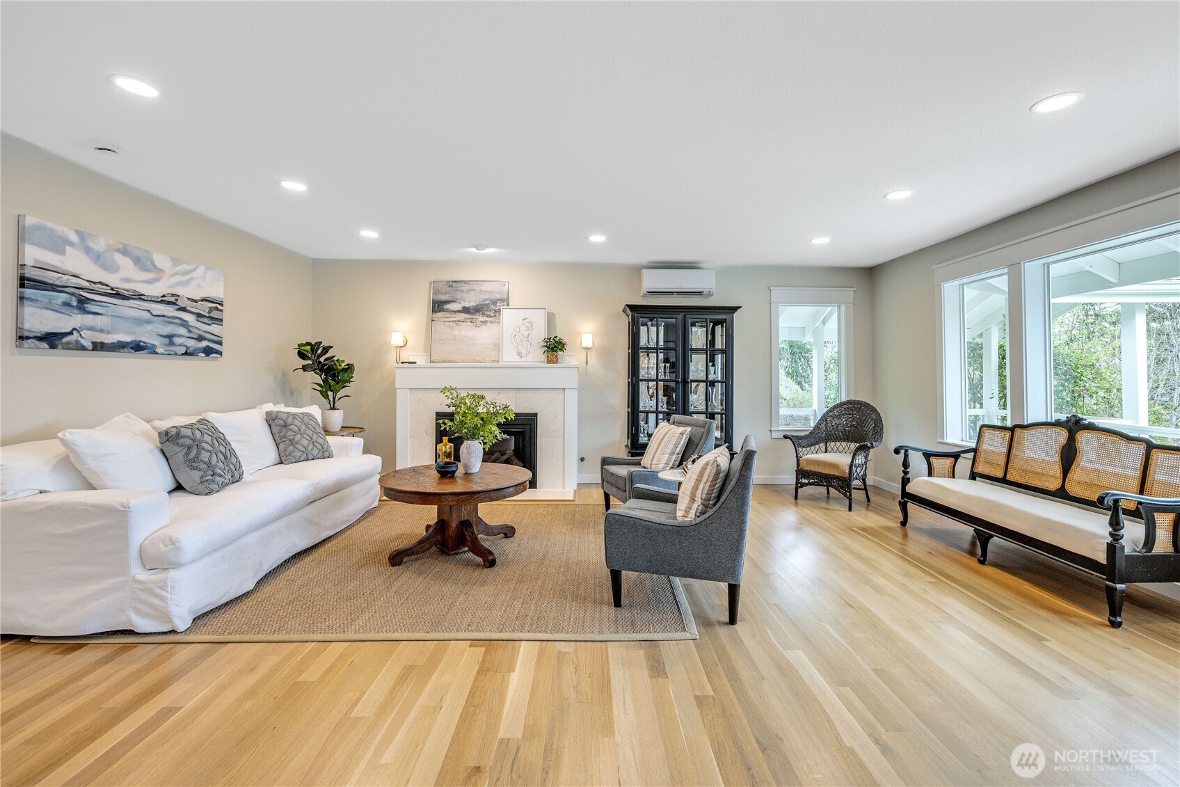 4185 Point White Drive NE, Bainbridge Island, WA 98110