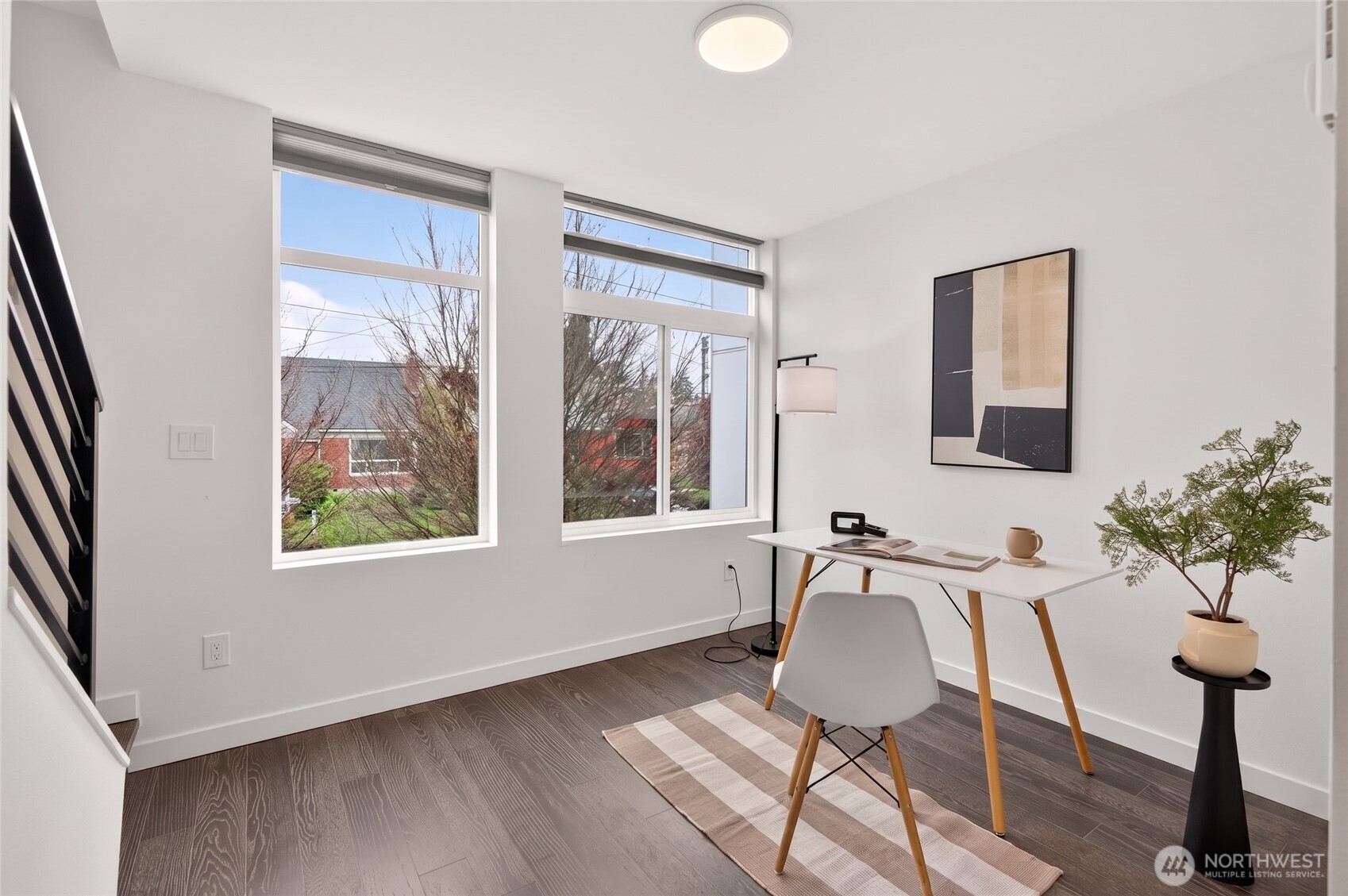 945 NW 56th Street , Seattle, WA 98107