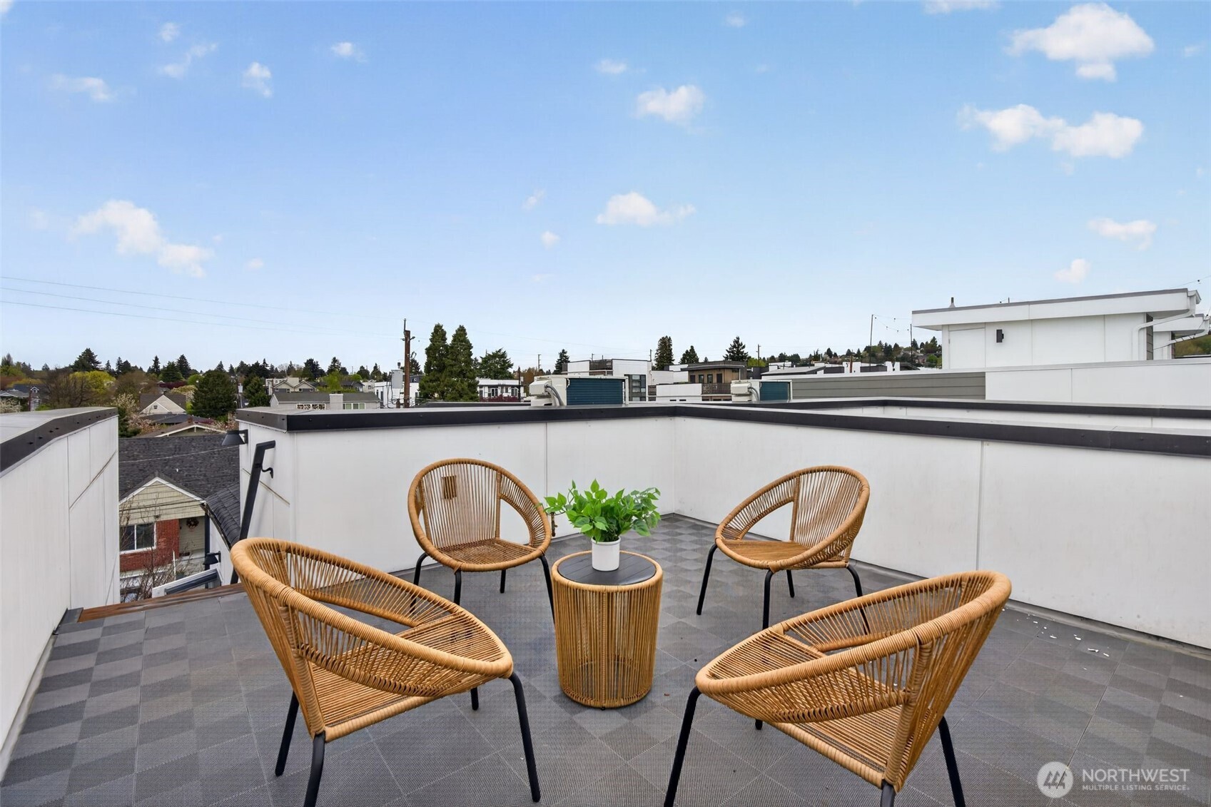 945 NW 56th Street , Seattle, WA 98107