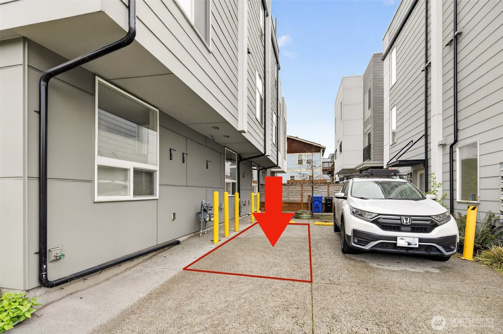 945 NW 56th Street , Seattle, WA 98107