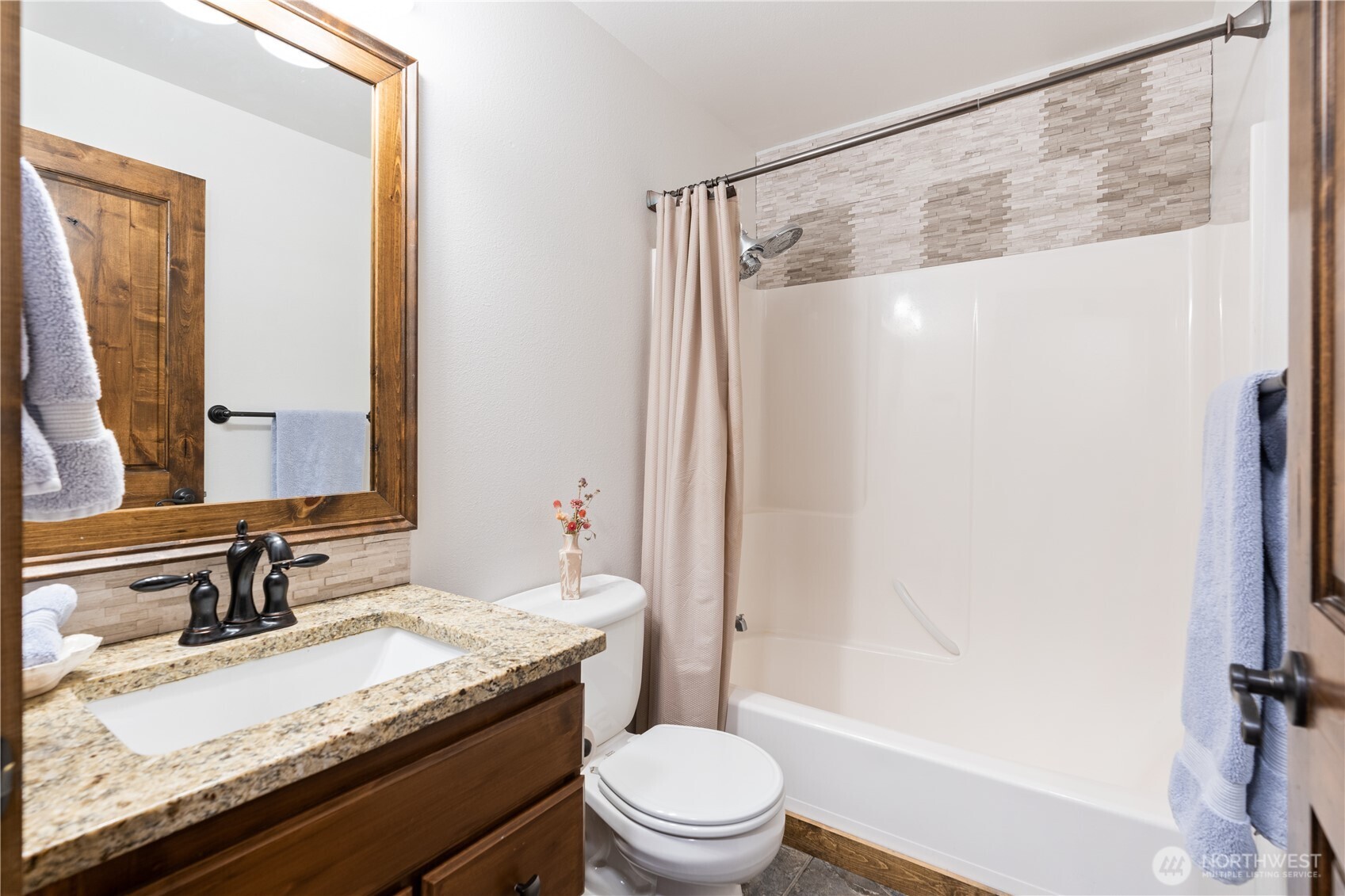 7298 Dune Lake Road SE, Moses Lake, WA 98837