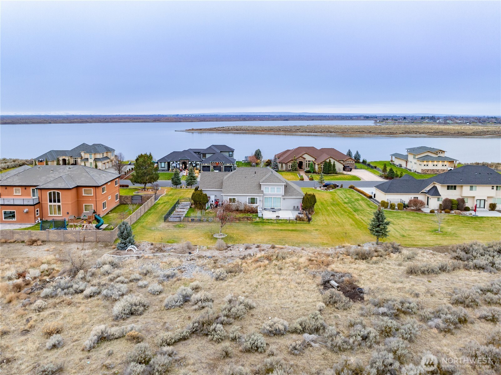 7298 Dune Lake Road SE, Moses Lake, WA 98837