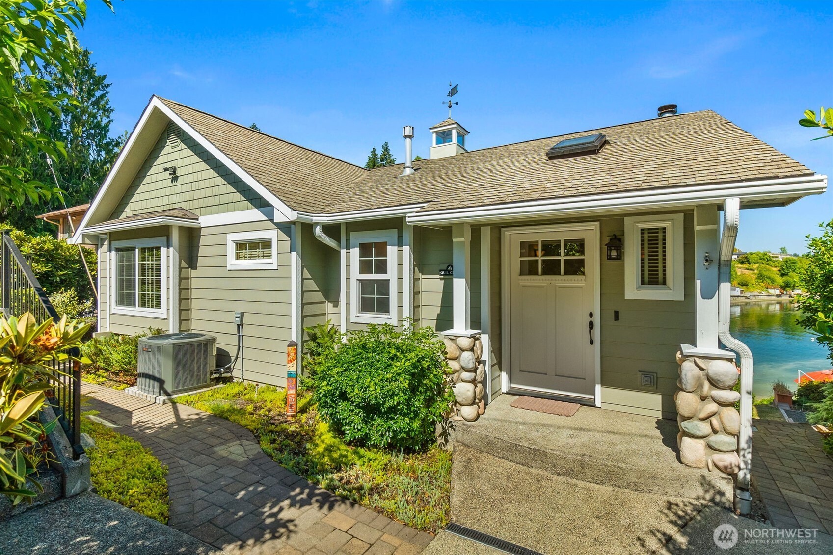9936 9941 Mariner Drive NW, Olympia, WA 98502