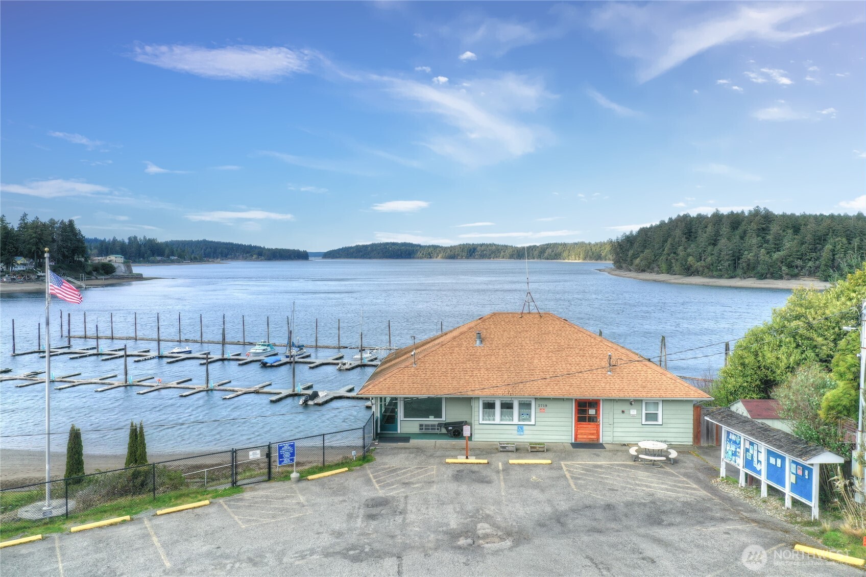 9936 9941 Mariner Drive NW, Olympia, WA 98502