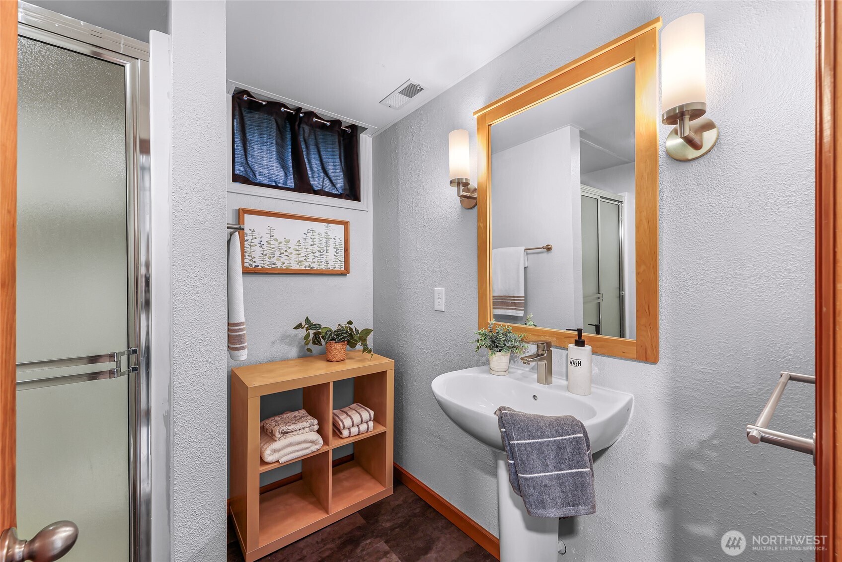 1401 E Street , Lynden, WA 98264