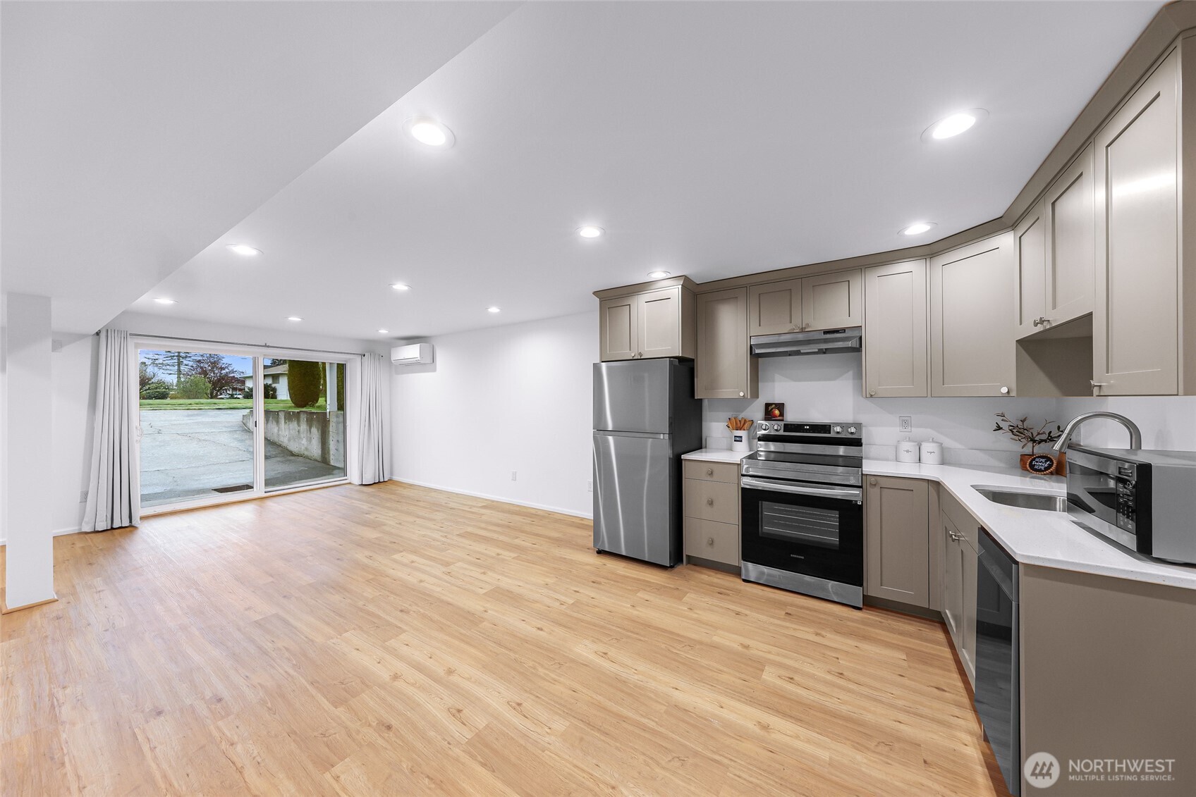 1401 E Street , Lynden, WA 98264