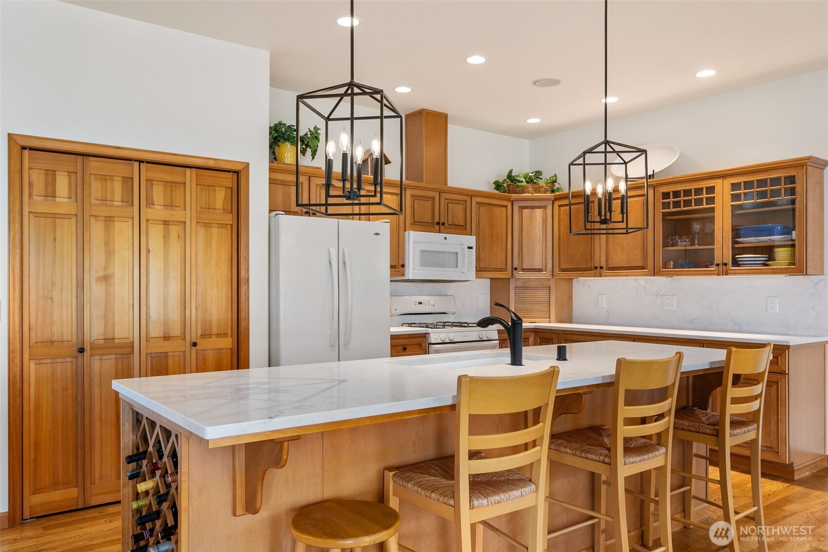 9941 Mariner Drive NW, Olympia, WA 98502