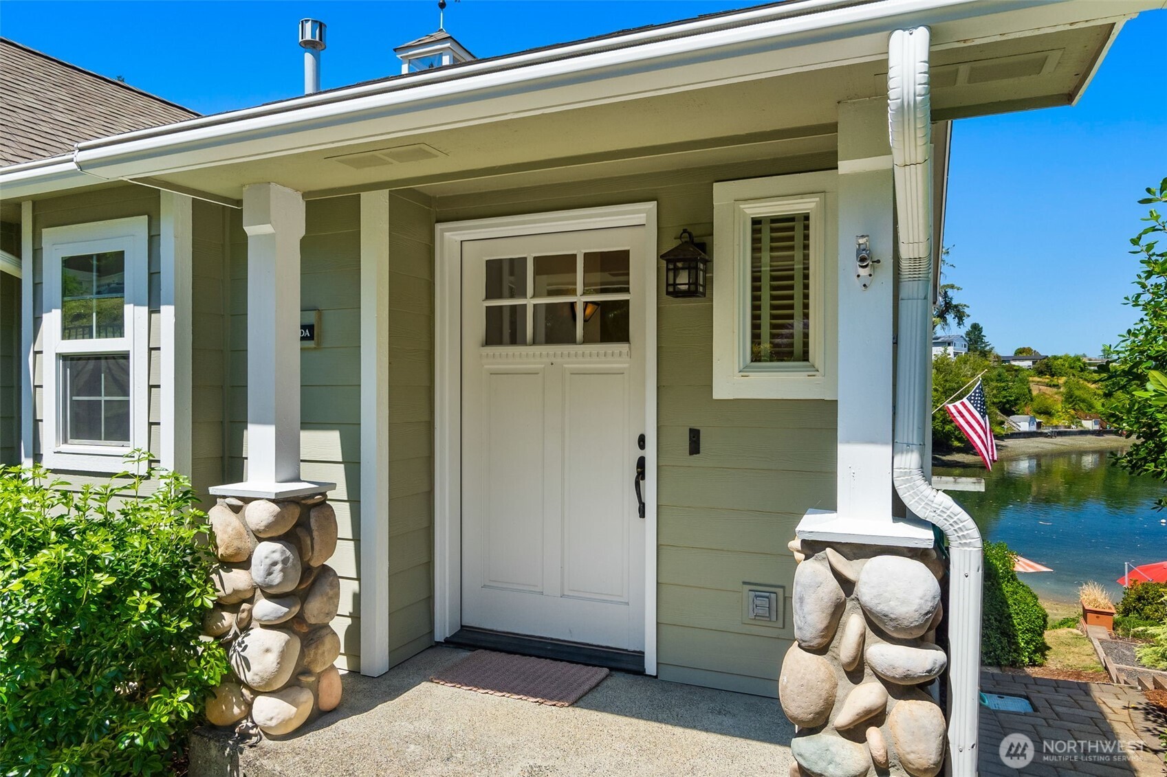 9941 Mariner Drive NW, Olympia, WA 98502