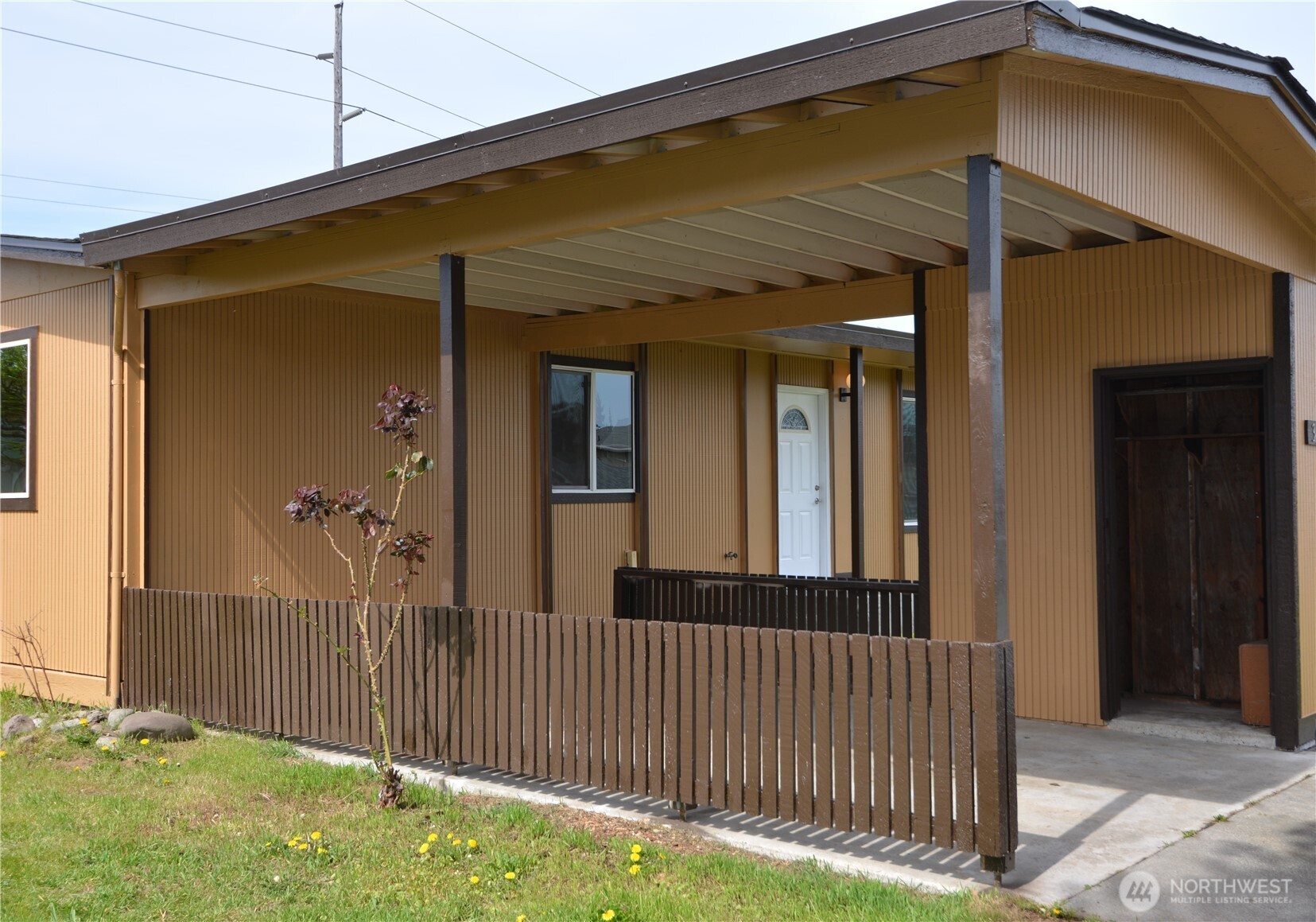 359 N Matriotti Avenue , Sequim, WA 98382