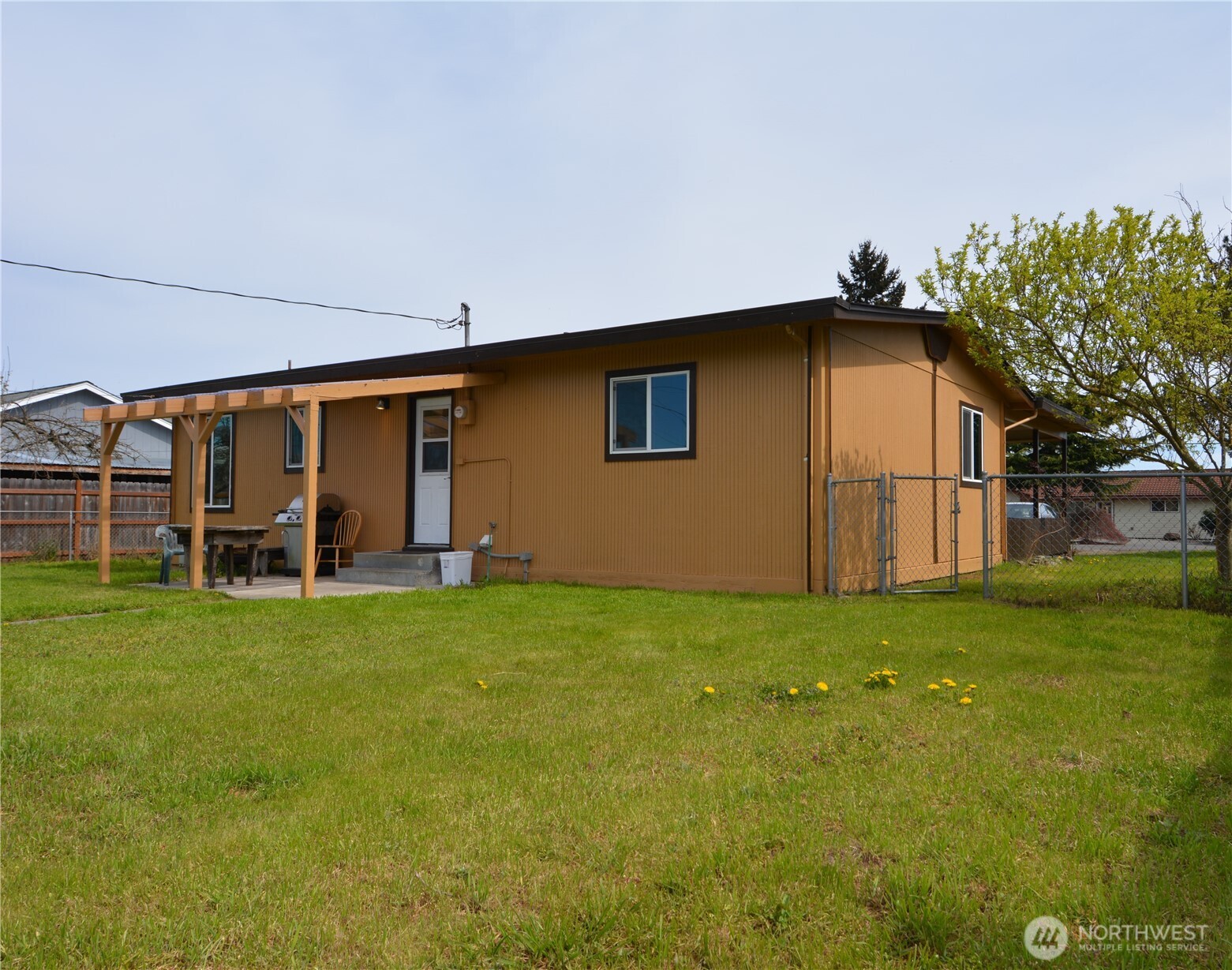 359 N Matriotti Avenue , Sequim, WA 98382