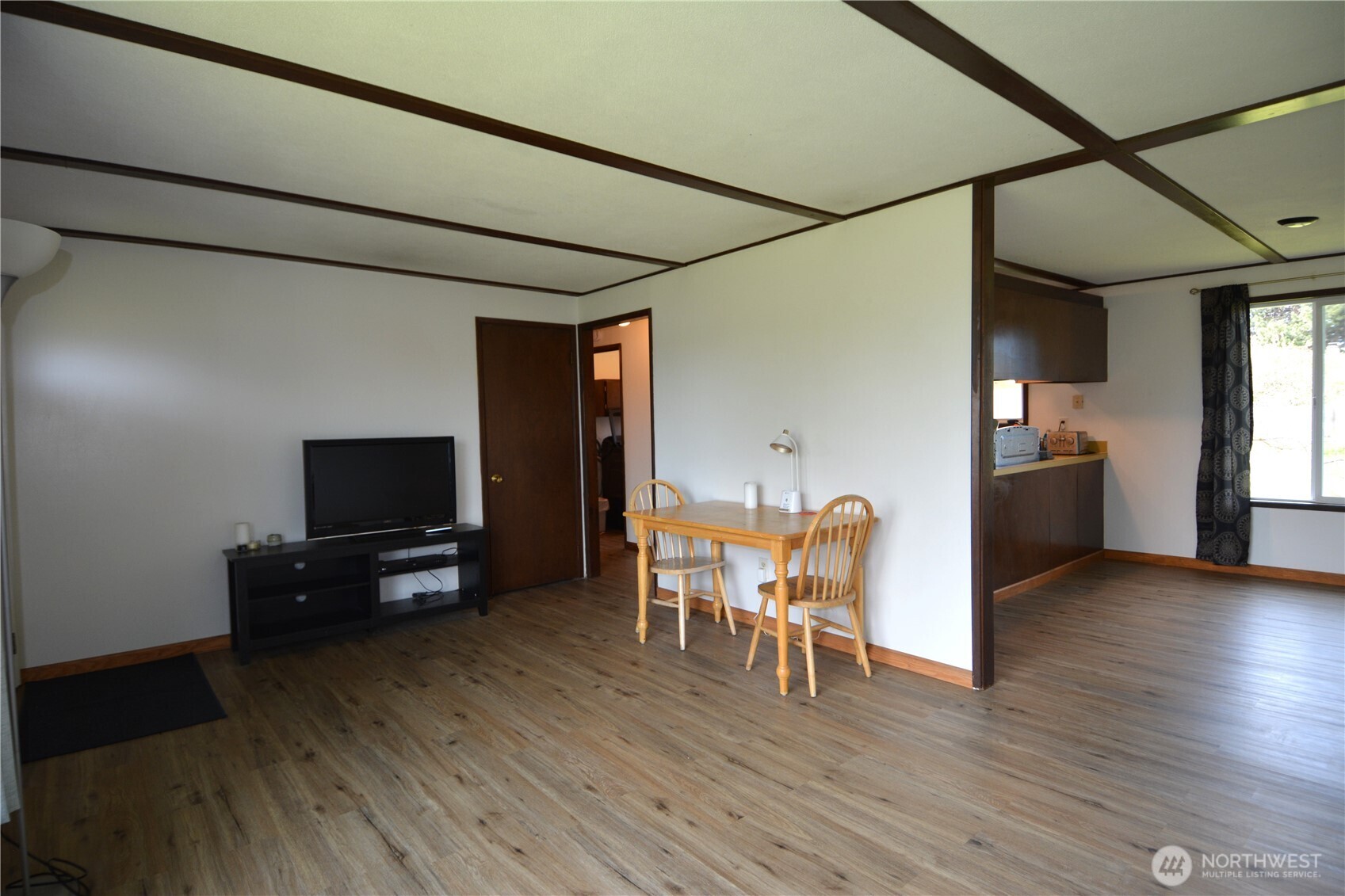 359 N Matriotti Avenue , Sequim, WA 98382