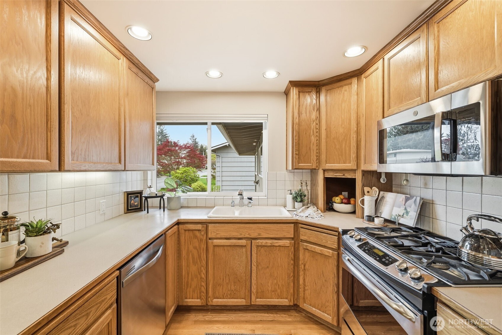 2201 168th Avenue NE, Bellevue, WA 98008