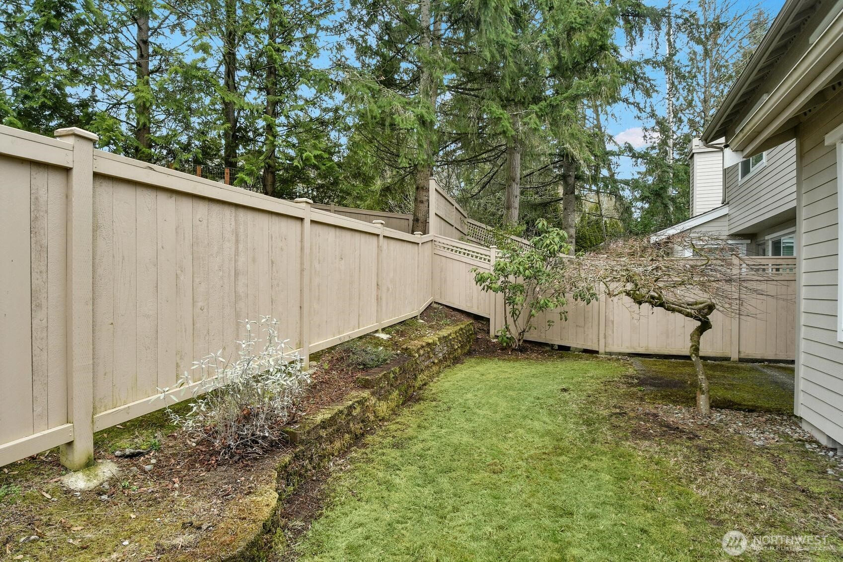 367 145th Place SE, Bellevue, WA 98007-5173