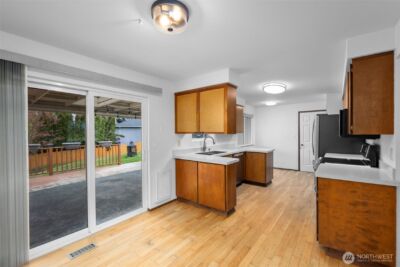 11815 SE 206th Street , Kent, WA 98031 - Photo 3