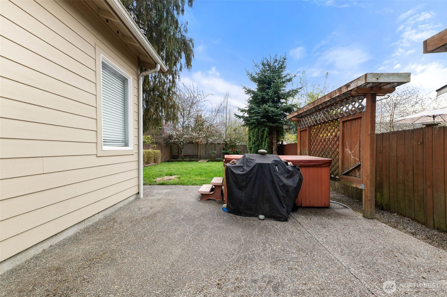 11011 36th Avenue Ct E, Tacoma, WA 98446