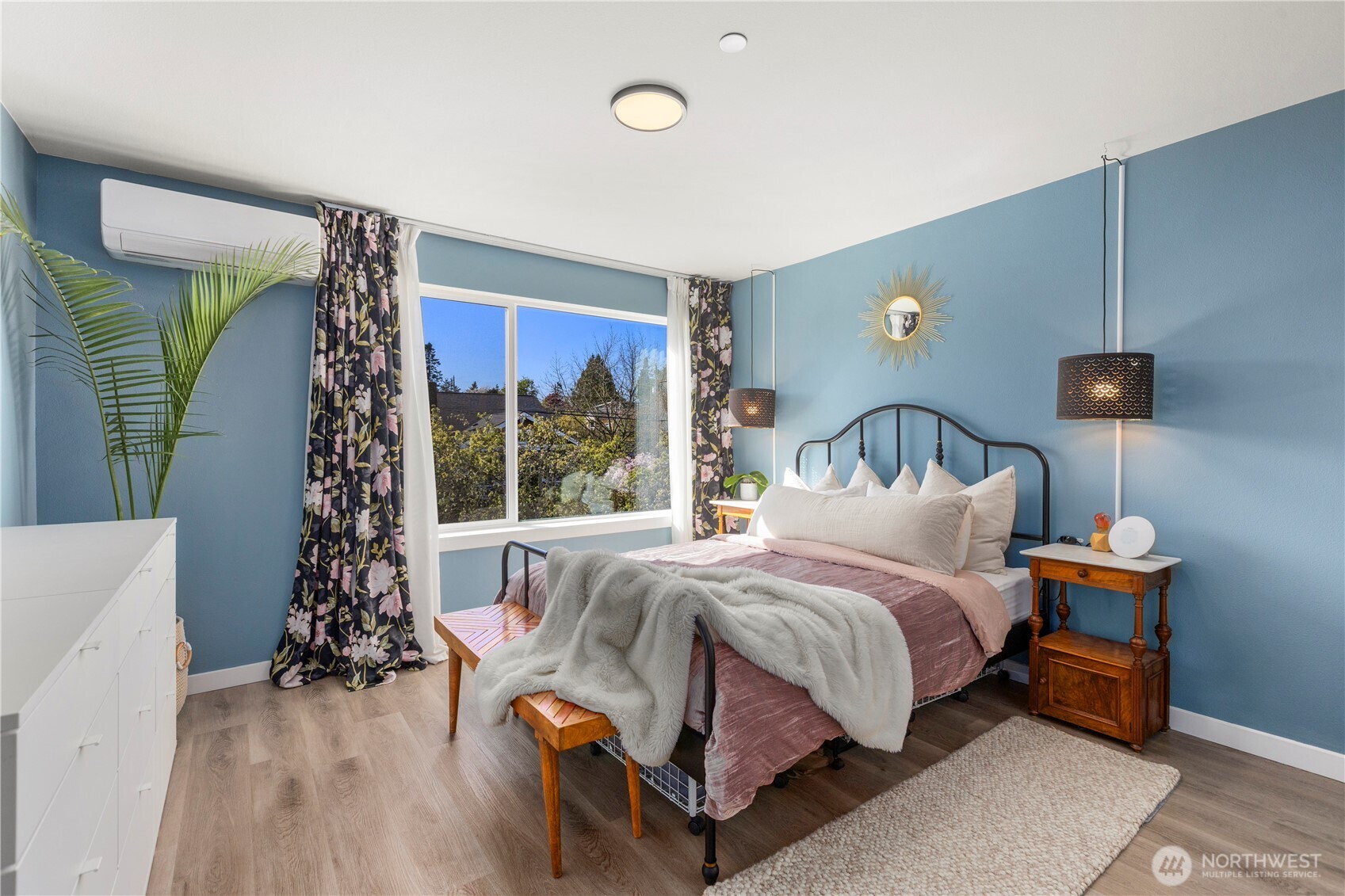 9624 Linden Avenue N, Seattle, WA 98103