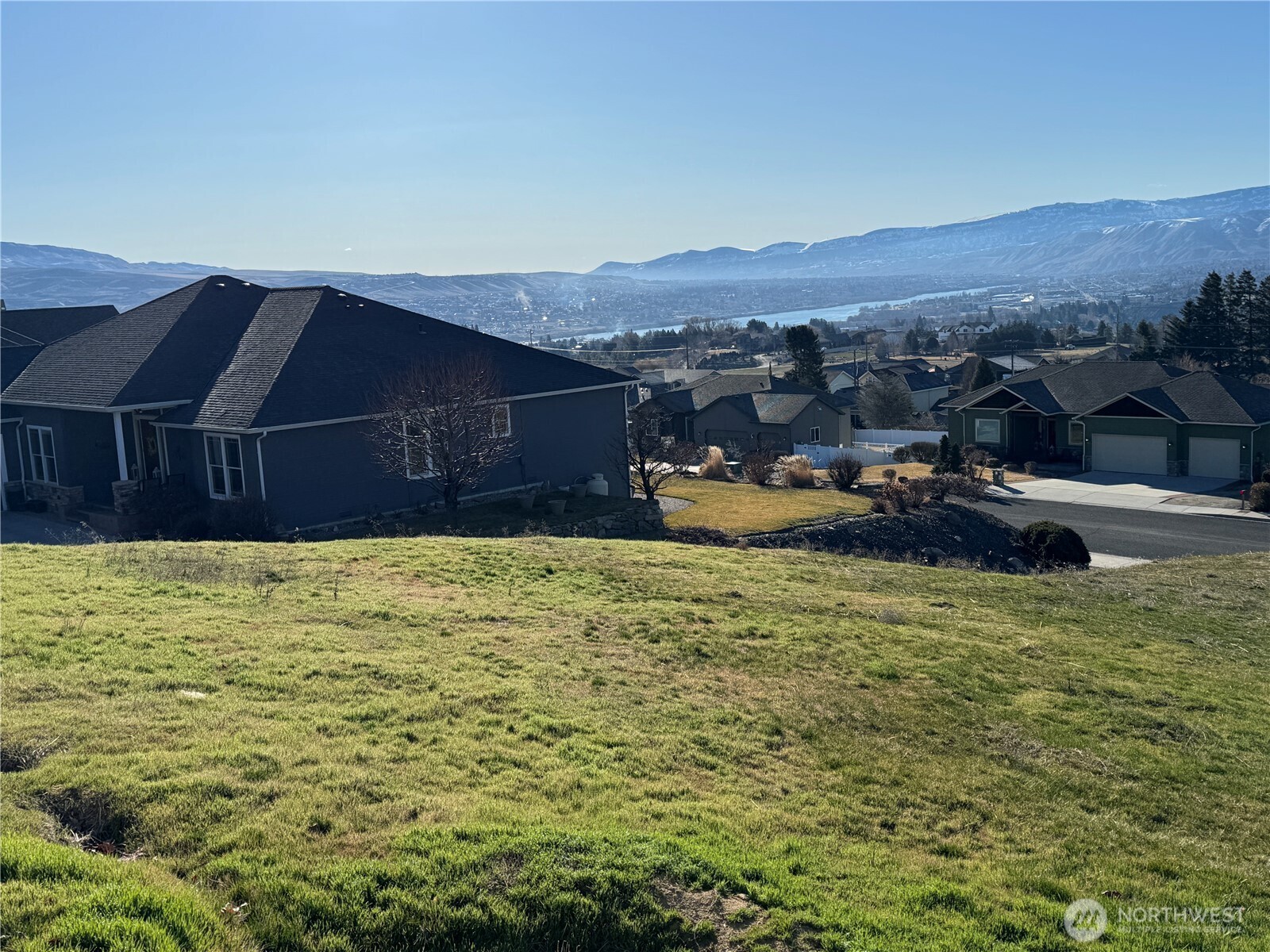 990 Sage Crest Drive , Wenatchee, WA 98801