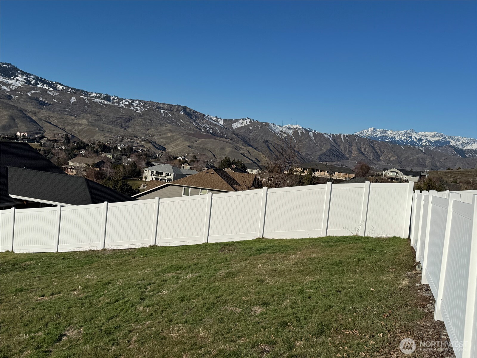 990 Sage Crest Drive , Wenatchee, WA 98801