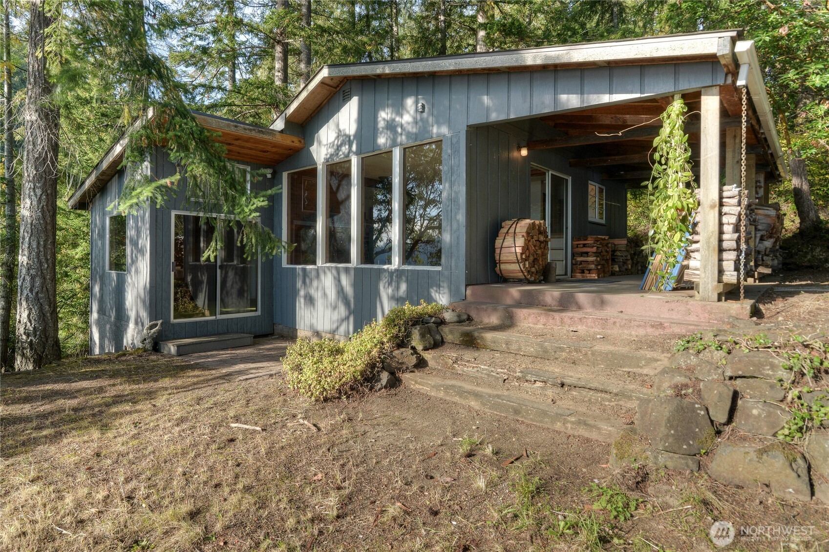 5321 Sunrise Beach Road NW, Olympia, WA 98502